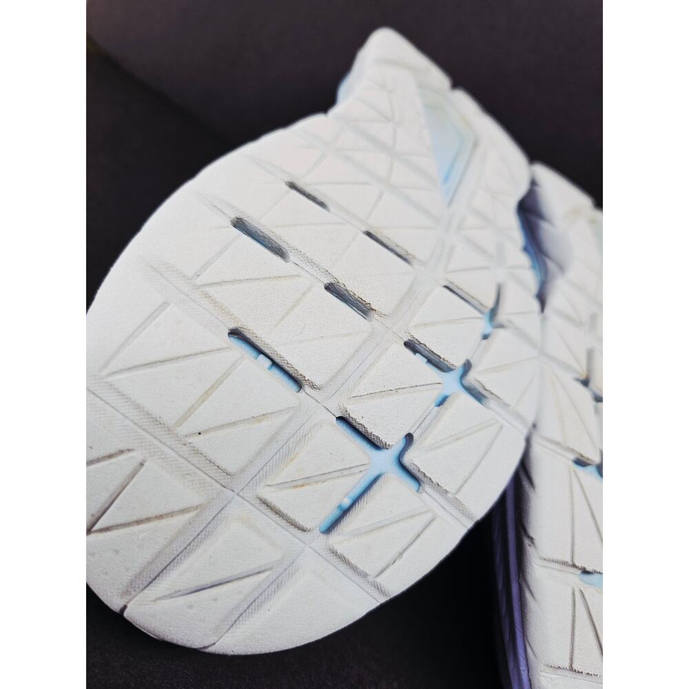 Hoka Women 7.5 Comfy footwear// - Picture 8 of 12